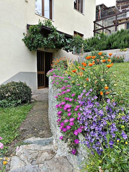 Brezza Di Lago Costa Volpino Exterior photo